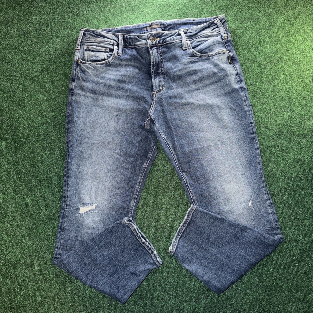 Silver Boyfriend Women's Jeans Size 18x29L Distressed Blue Jeans